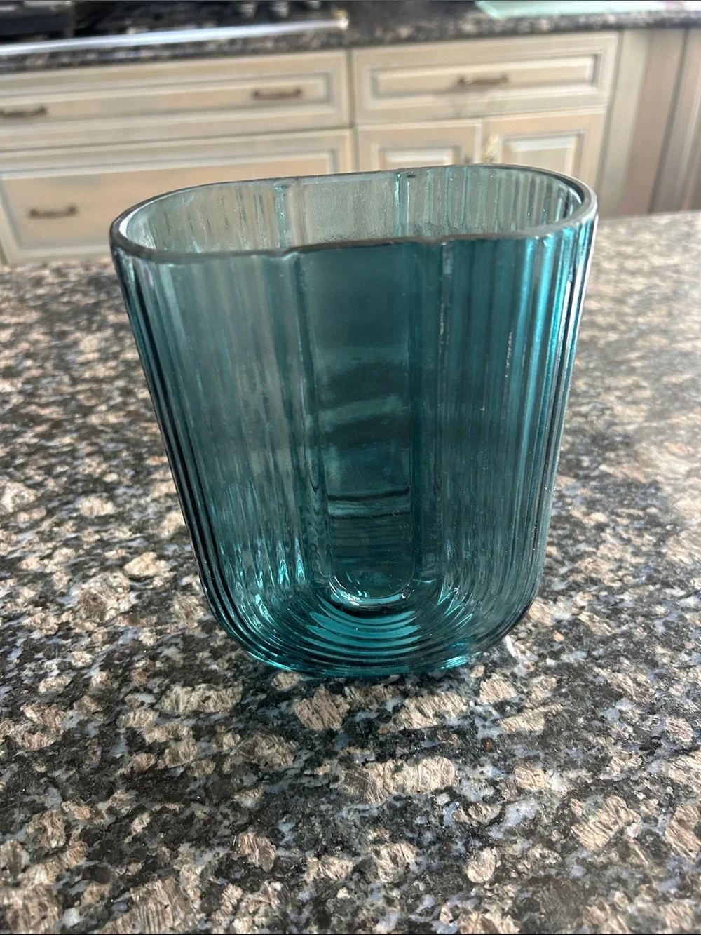 ASHLAND 6.75 BLUE FLUTED U SHAPPED GLASS TABLETOP VASE NWT